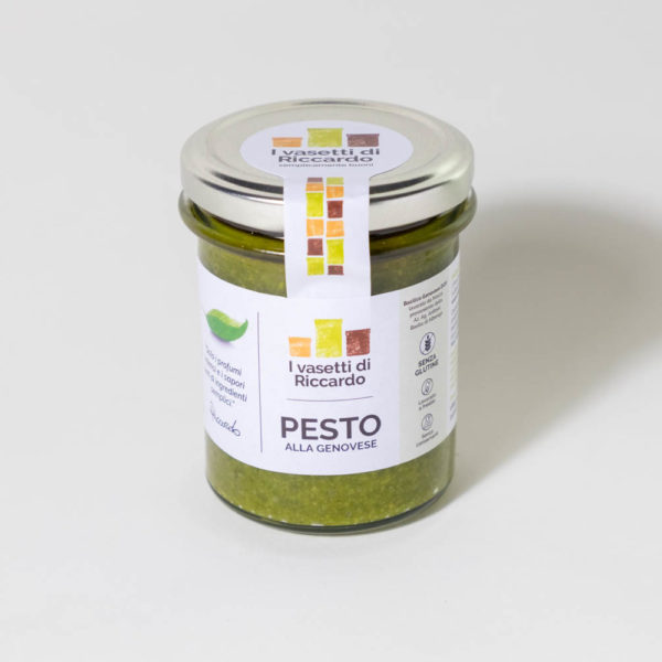 Immagine che presenta il vasetto del pesto alla genovese.